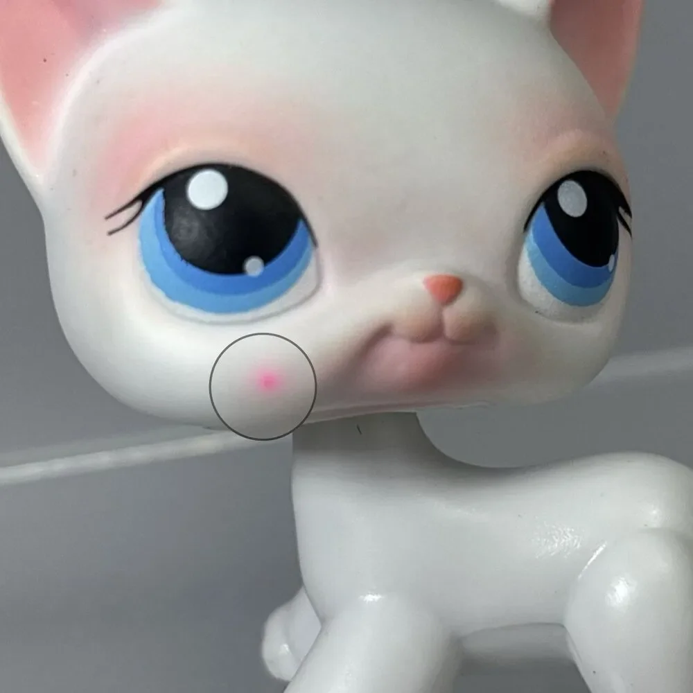 Littlest Pet Shop Authentic LPS #64 White Shorthair Cat Blue Dot Eyes Pink Ears